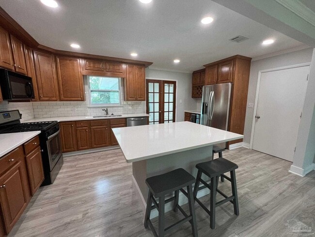 Building Photo - 2855 Bayview Way