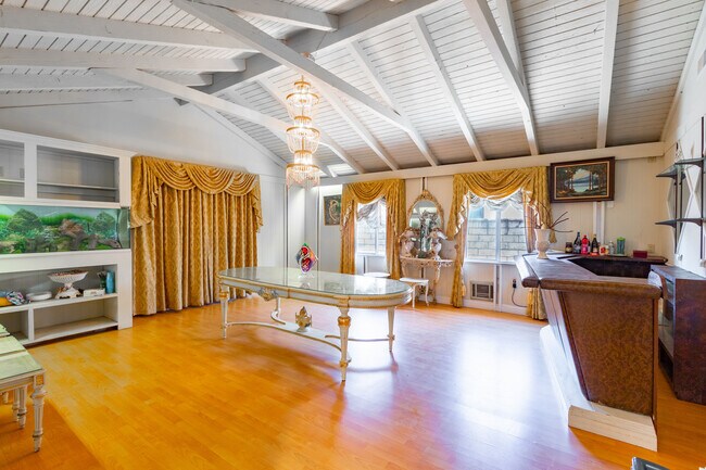 Building Photo - 6340 Wilbur Ave