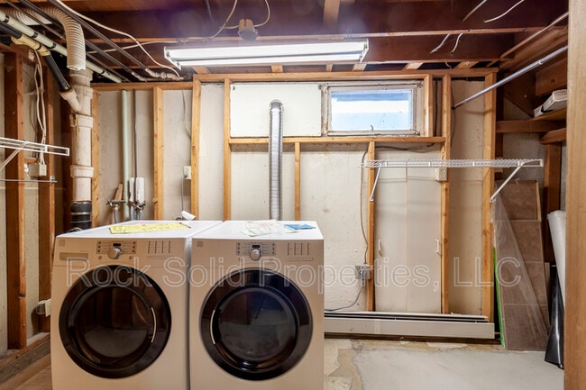 Building Photo - 1529 Walnut Dr