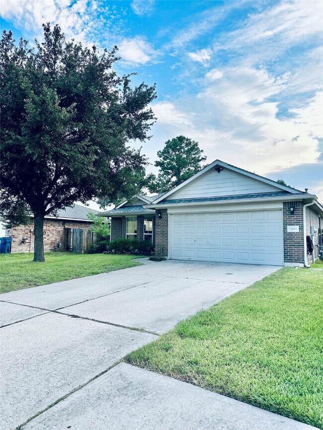 Primary Photo - 21604 Horseshoe Dr