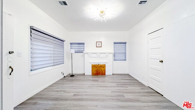 Building Photo - 1207 S Harvard Blvd