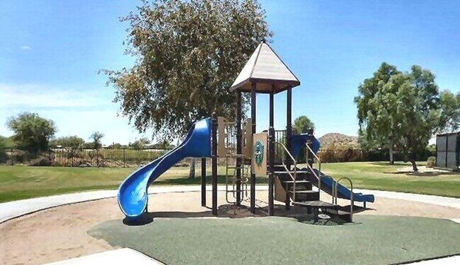 Building Photo - 30469 N Plantation Dr