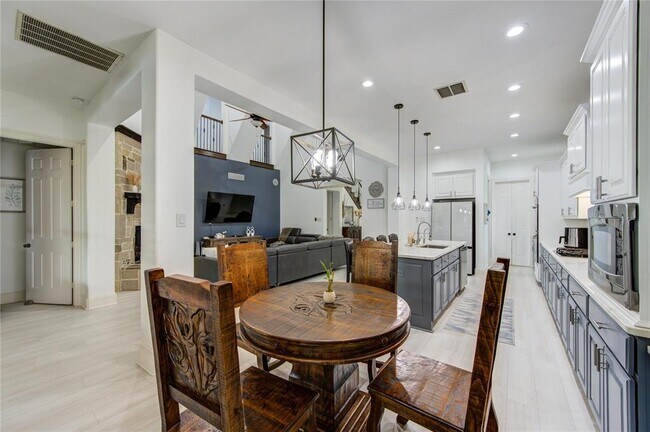 Building Photo - 27818 Pinpoint Crossing Dr