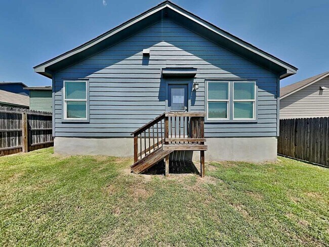 Building Photo - 116 Hollywood Dr