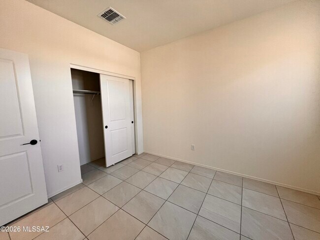 Building Photo - 9759 E Panopeia Dr