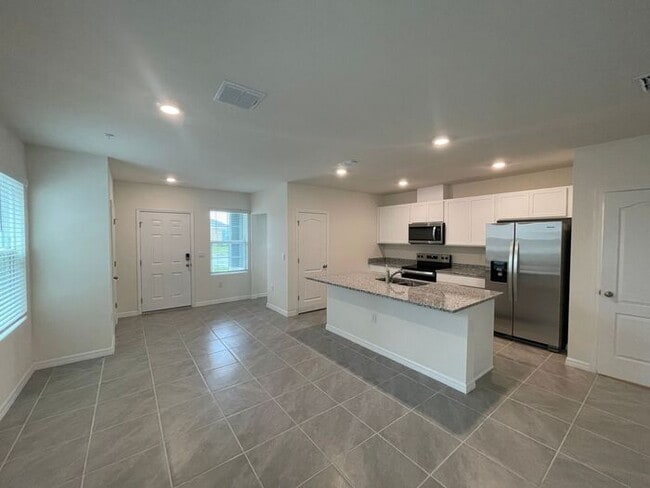 Building Photo - Brand New 3/2.5 Townhome in Windrose