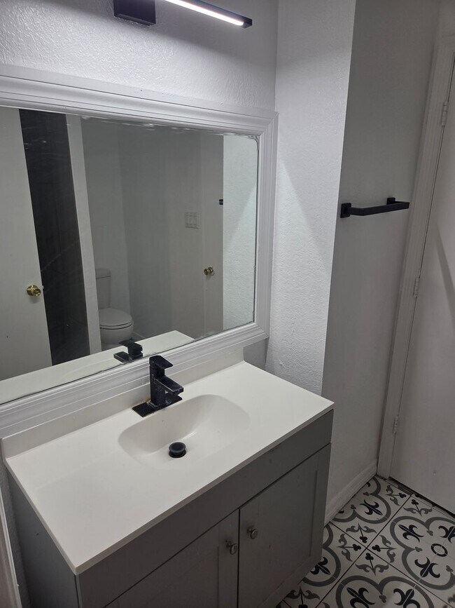 Building Photo - Captiva Duplex
