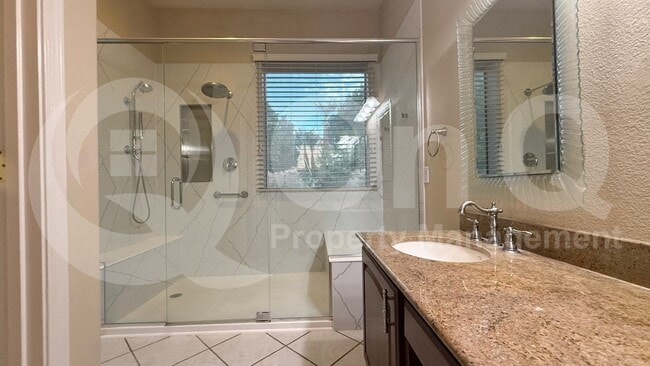 Building Photo - 173 N Pineview Dr