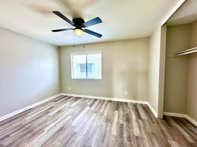 Building Photo - 821 America Way