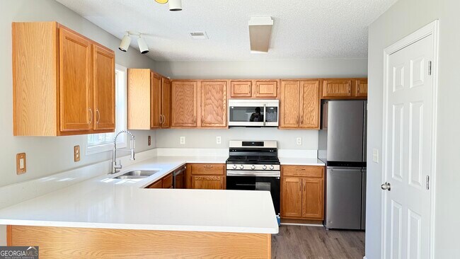 Building Photo - 273 Bainbridge Cir