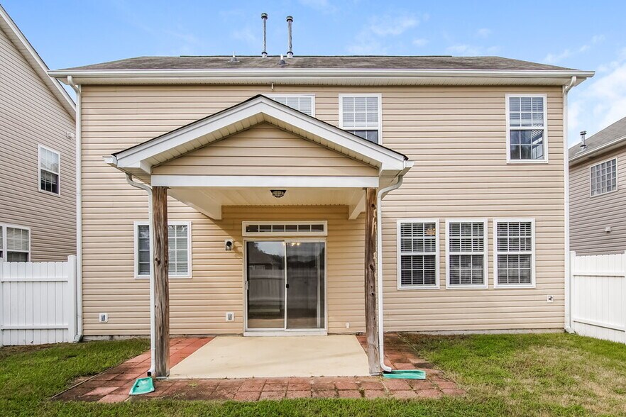 Building Photo - 8890 Elizabeth Bennet Pl