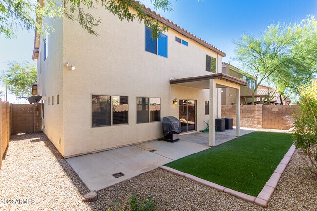 Building Photo - 11932 W El Cortez Pl