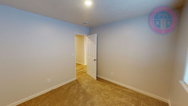 Building Photo - Quiet Living  In Sandy  on Cascadia Villag...
