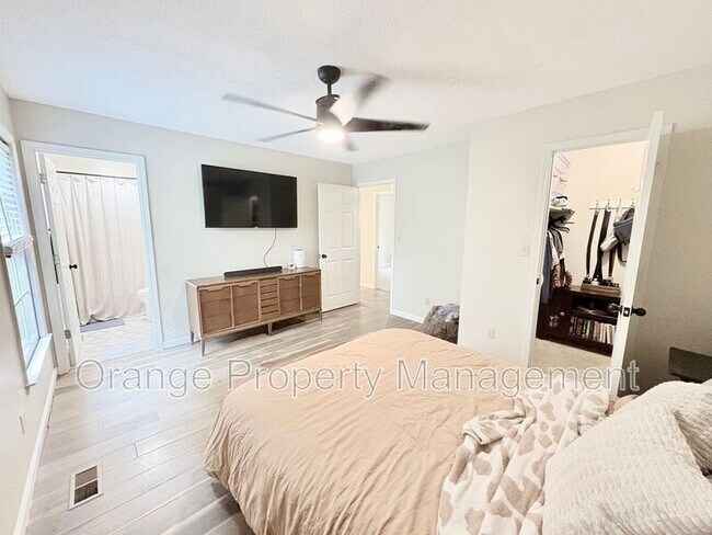 Building Photo - 415 Mayfield Dr