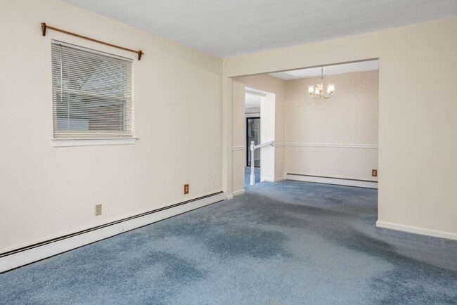 Building Photo - Cozy Brick Ranch in Norfolk