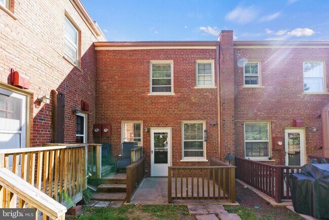 Building Photo - 1300 S Cleveland St