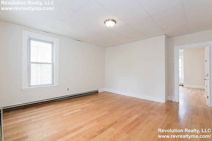 Building Photo - 27 Pinckney St