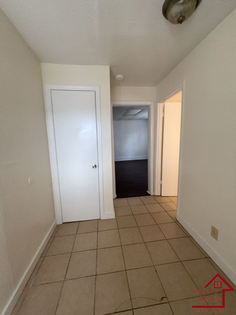 Building Photo - 688 Bybee Branch Rd