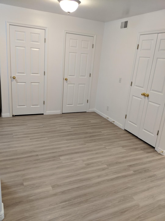 Building Photo - 370 E 1420 S