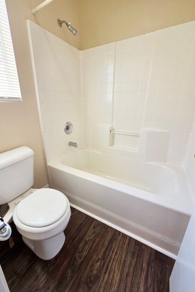 Building Photo - 3 Bed + Loft | 2.5 Bath | 1,946 SF