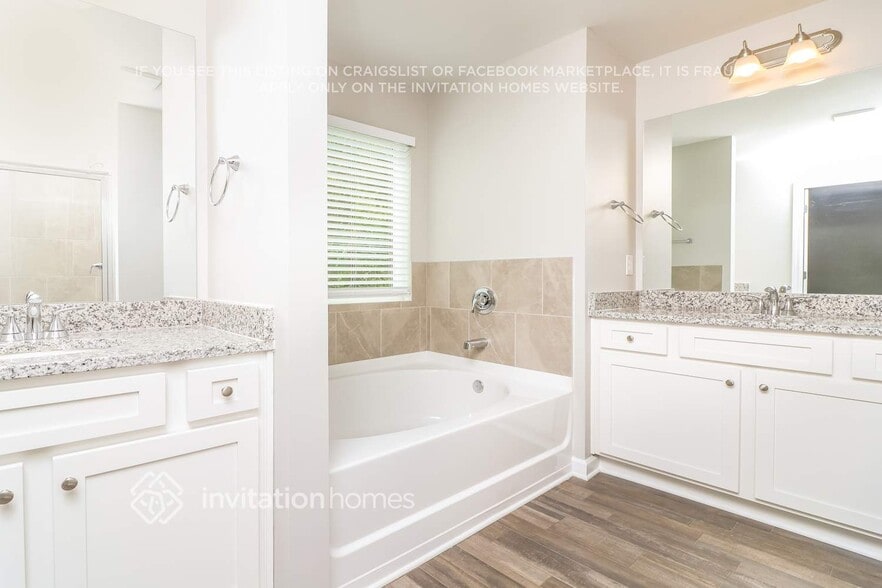Building Photo - 139 Woodland Manor