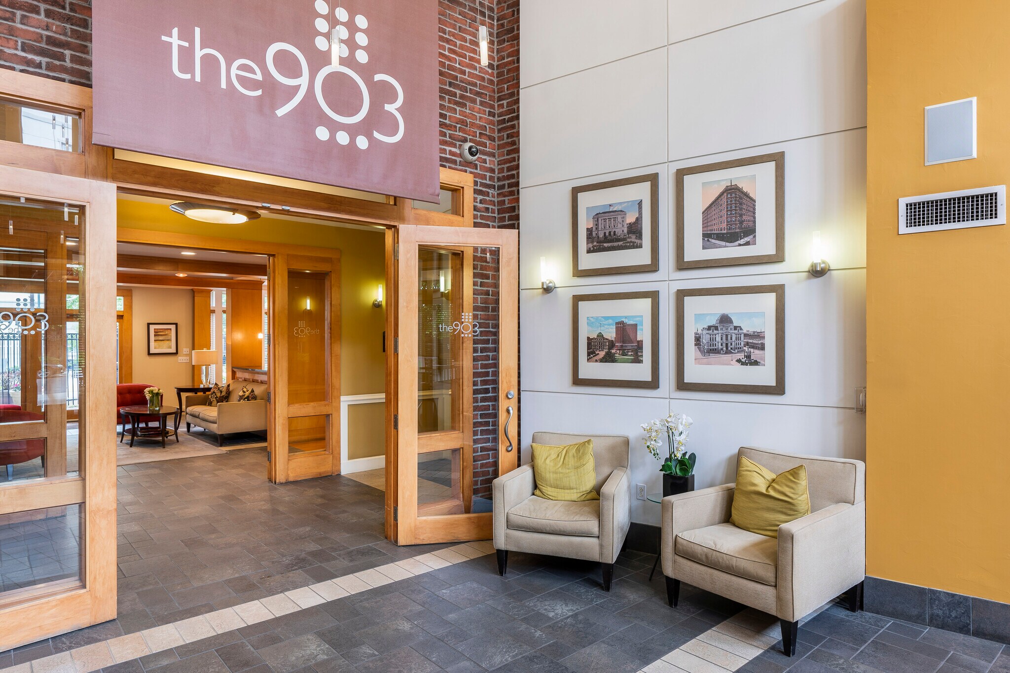 Building Photo - 1000 Providence Plz