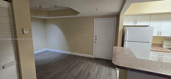 Building Photo - 230 SW 117th Terrace