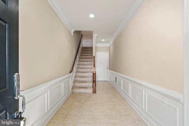 Building Photo - 14873 Potomac Branch Dr