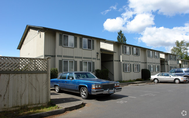 Building Photo - Maple Lane Court