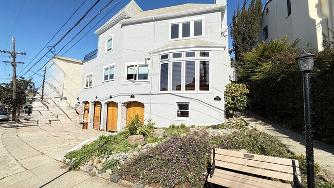 Primary Photo - 1520 Leimert Blvd