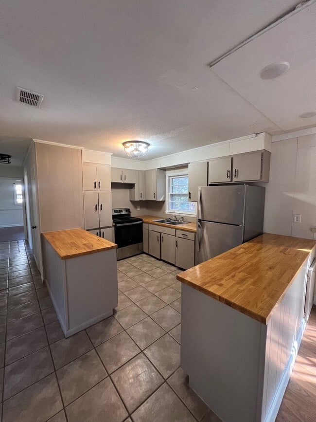 Building Photo - 311 Gentilly Rd