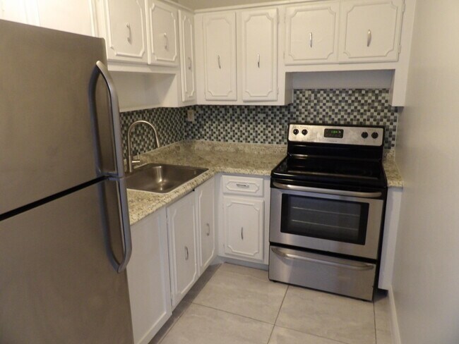 Building Photo - 201 Bonnie Blvd