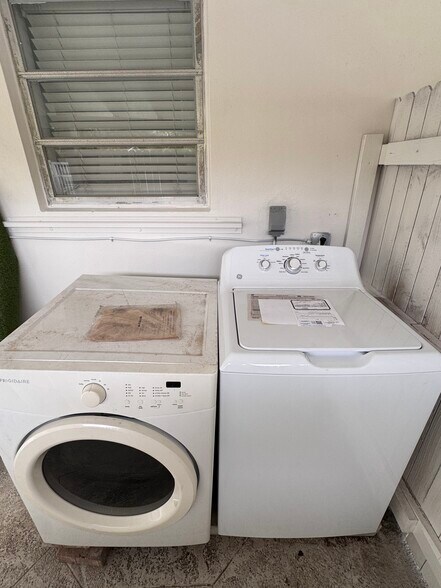 New washer and dryer - 13680 NE 16th Ave