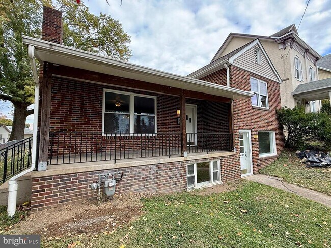 Building Photo - 313 W Lancaster Ave