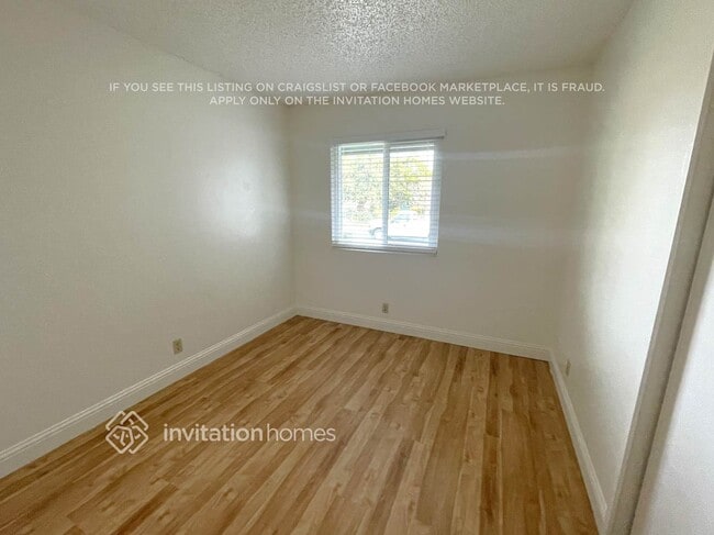 Building Photo - 340 Pembroke Dr