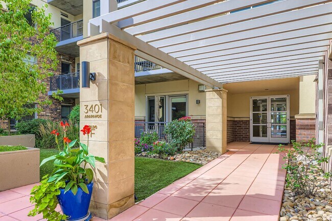 Building Photo - Exquisite Peloton Studio w/ Large Balcony - All the Amenities