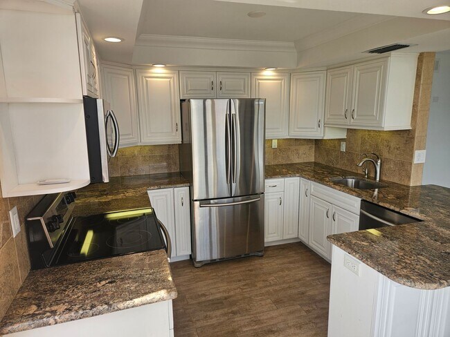 Building Photo - Move-In Special! Get November FREE When You Sign a 1-Year Lease!