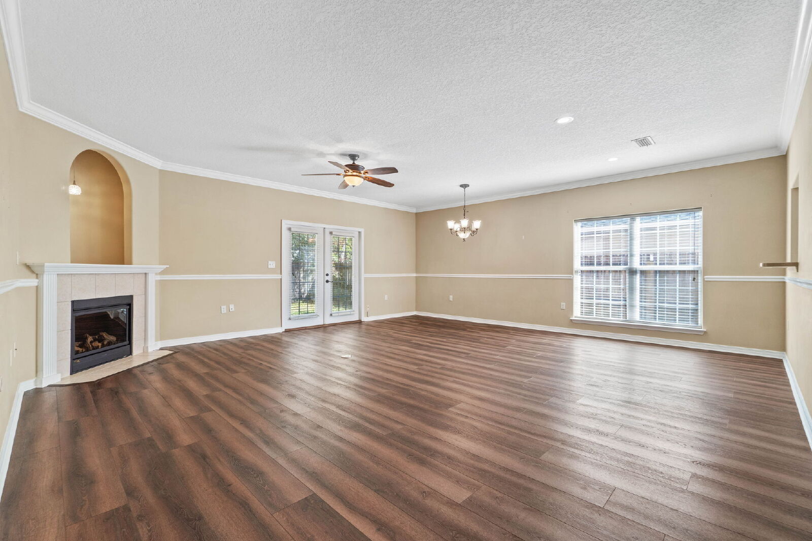 Building Photo - 1946 Kadima Cir