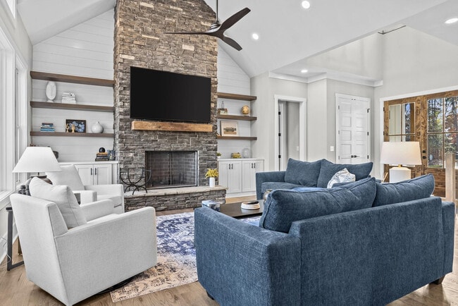 Building Photo - 533 Tom Cobb Dr