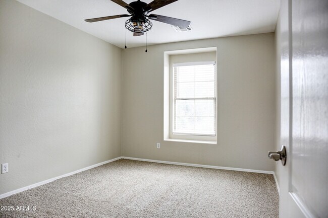 Building Photo - 6656 S Classic Way