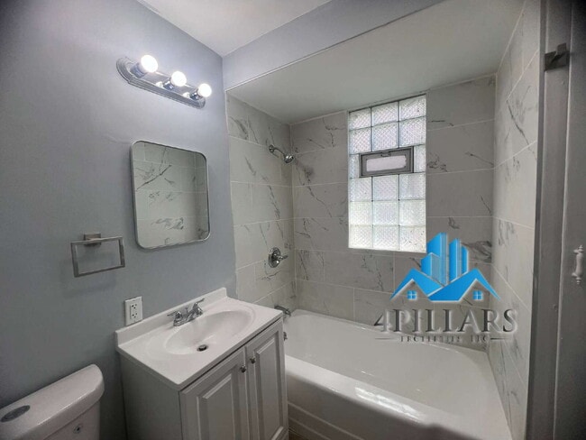 Building Photo - "Charming 3-Bed Home with Partially Finished Basement & Gleaming Hardwood Floors in Hammond - 226...