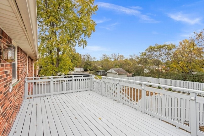 Building Photo - 2909 Cherry Hills Dr