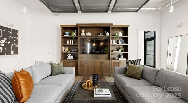 Building Photo - 2314 Berryhill Rd