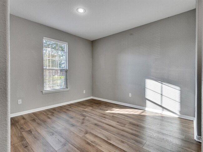 Building Photo - 948 Ponte Serra Dr