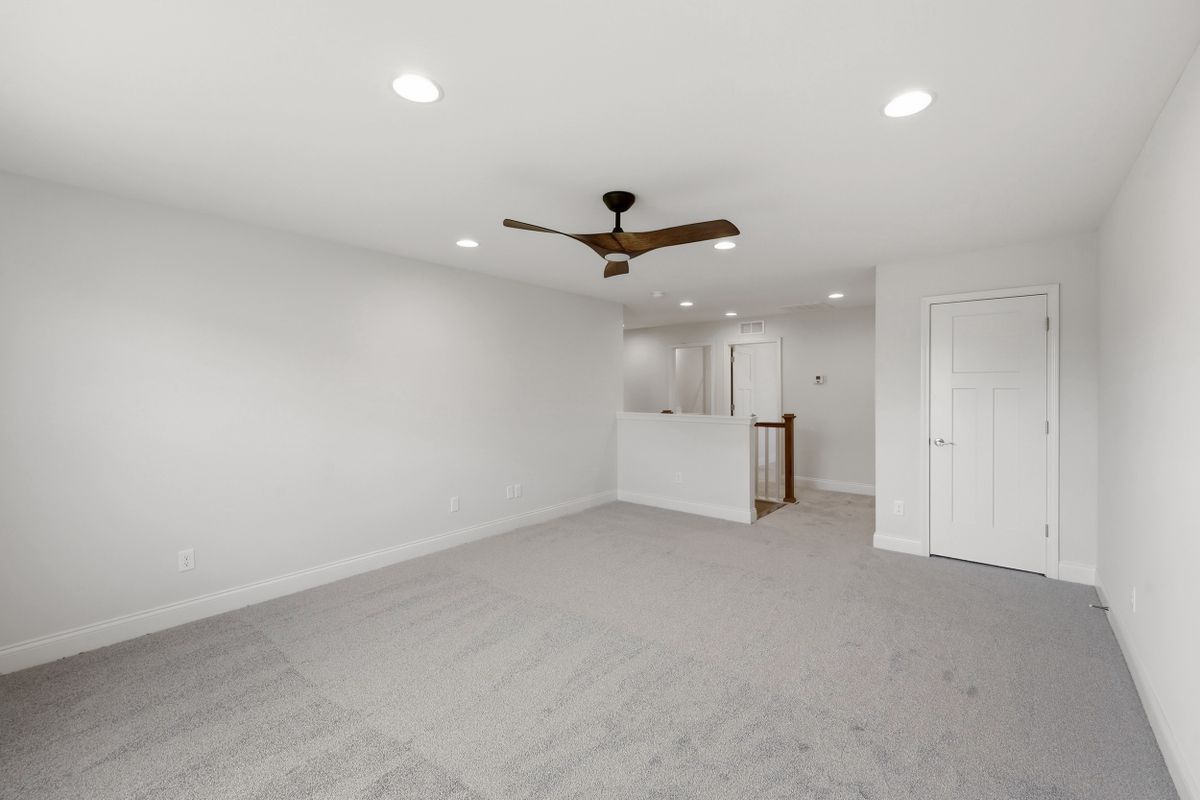 Building Photo - 2869 Blackford Pkwy