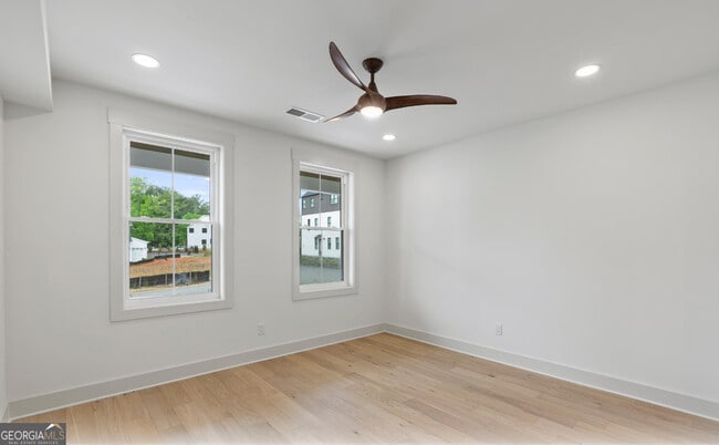 Building Photo - 1050 Blair Ln