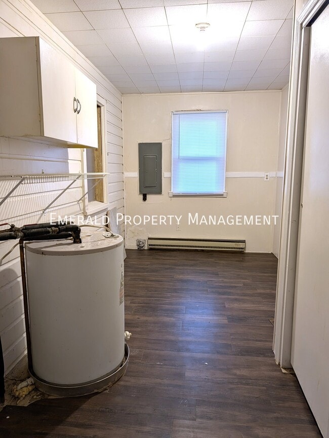 Building Photo - 2720 Prial Ave