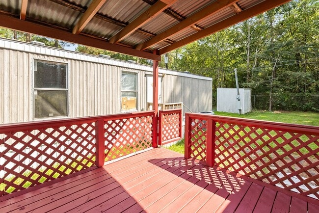 Building Photo - 13173 S Lee Shore Dr