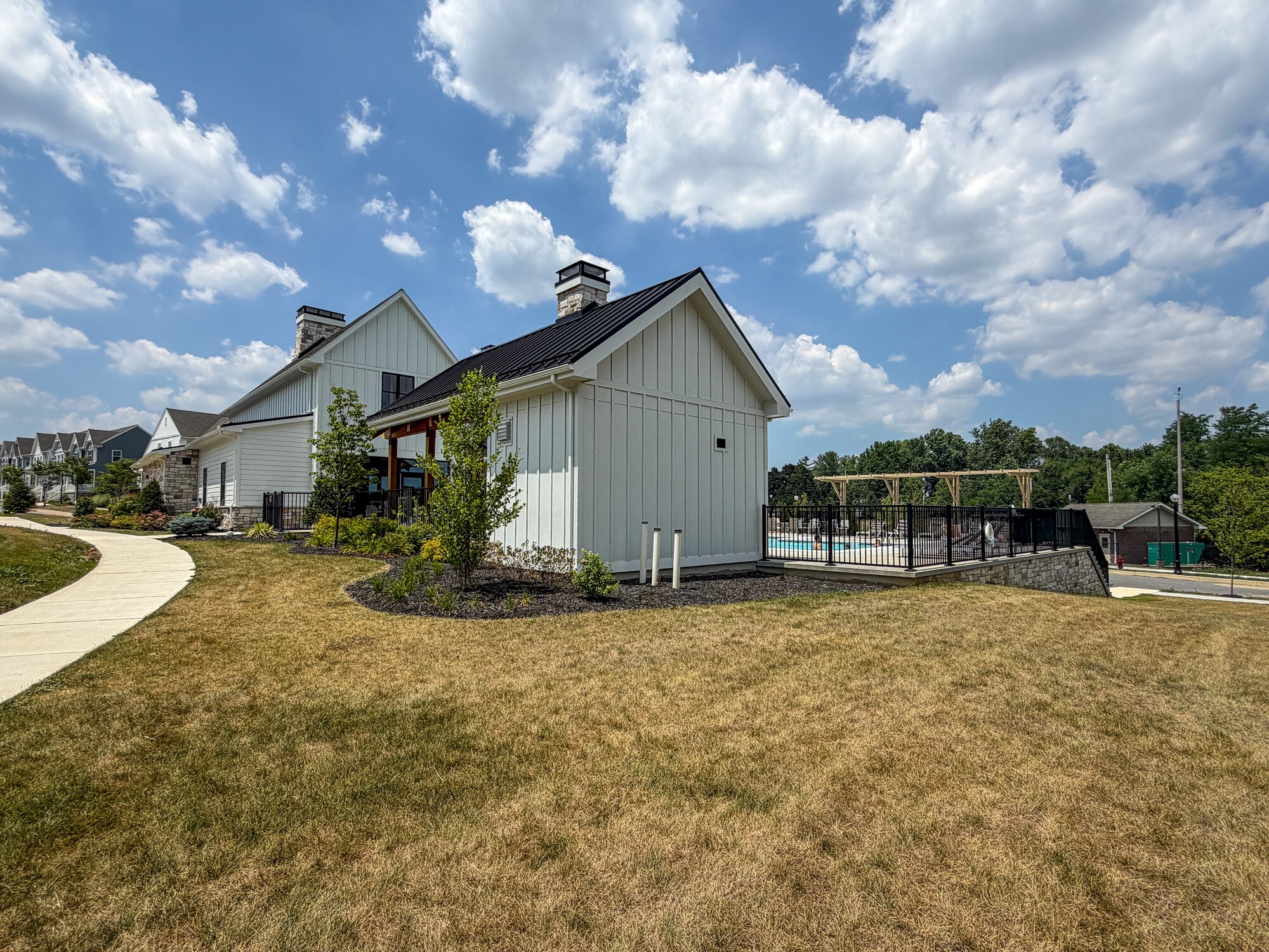 Building Photo - 900 Cadwell Ln