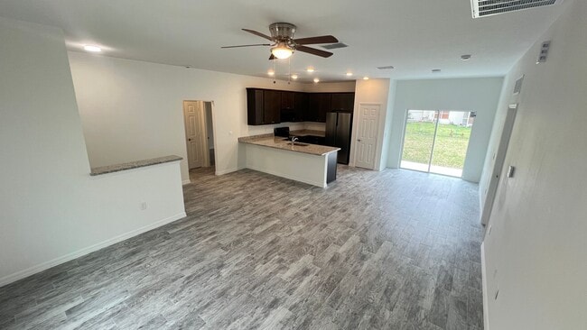 Building Photo - GORGEOUS Bedroom, 2 Bathroom Home in Palm Bay!!